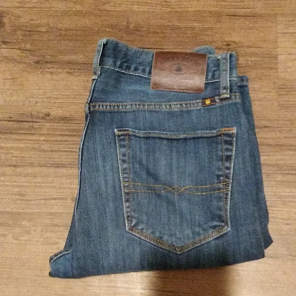 Lucky Brand Blue Jeans, size 31x32 Authentic Skinny. Dark blue PERFECT CONDITION - Picture 6 of 6